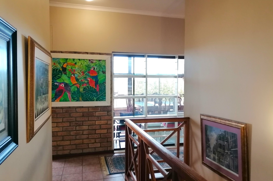 5 Bedroom Property for Sale in Stilbaai Wes Western Cape